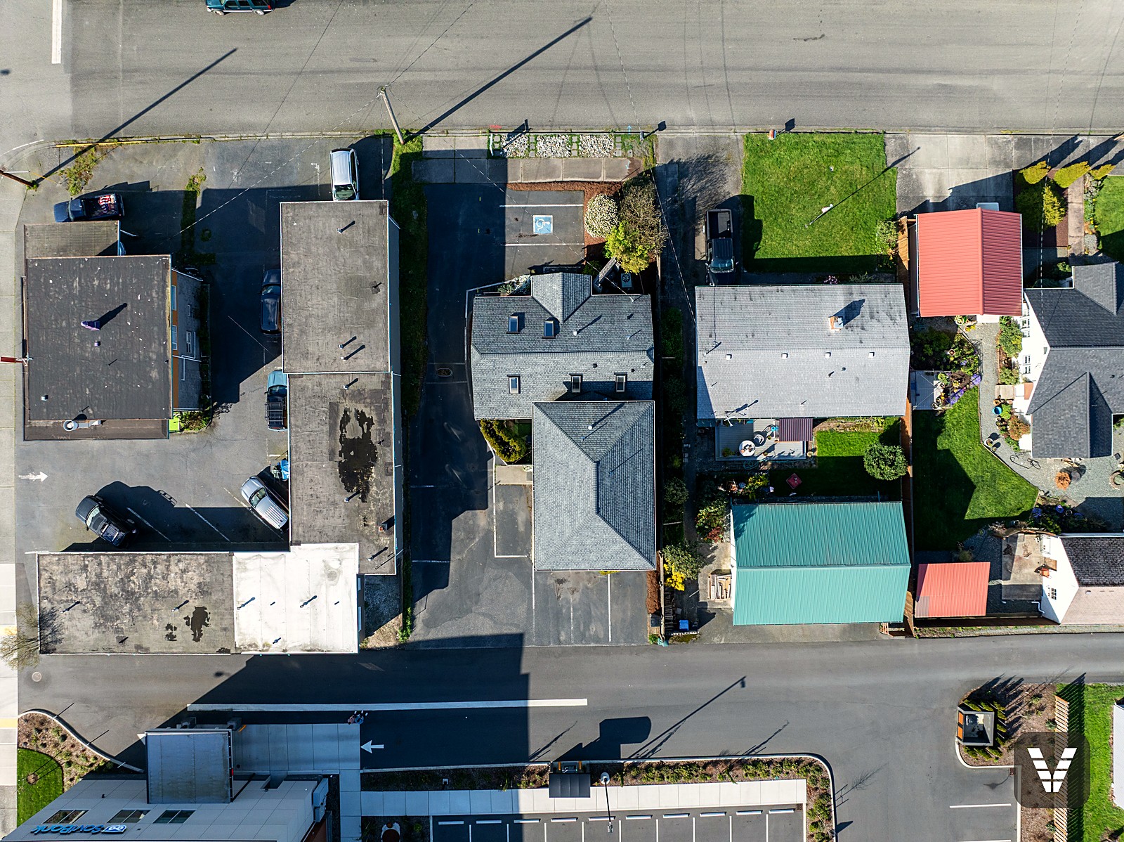 Top-down aerial of the 911 29th Street property before Siding & Window Vault's showroom renovation