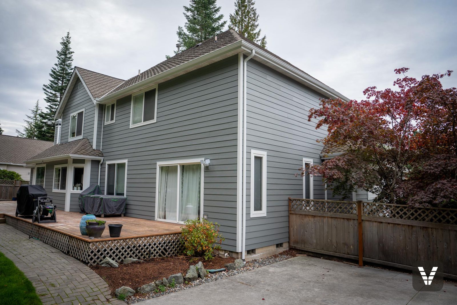 Rear corner over the deck in Gray Slate with Arctic White trim